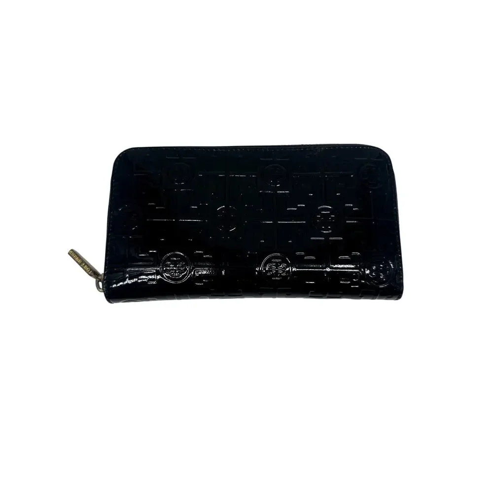 Tory Burch Black Patent Leather Embossed Logo Zip Around Continental Wallet OS